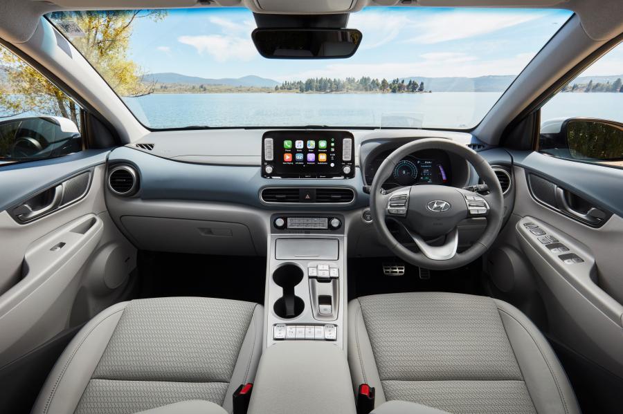 Торпедо Hyundai Kona Electric (OS) 2019 года  (AU) (фото 24 из 40)